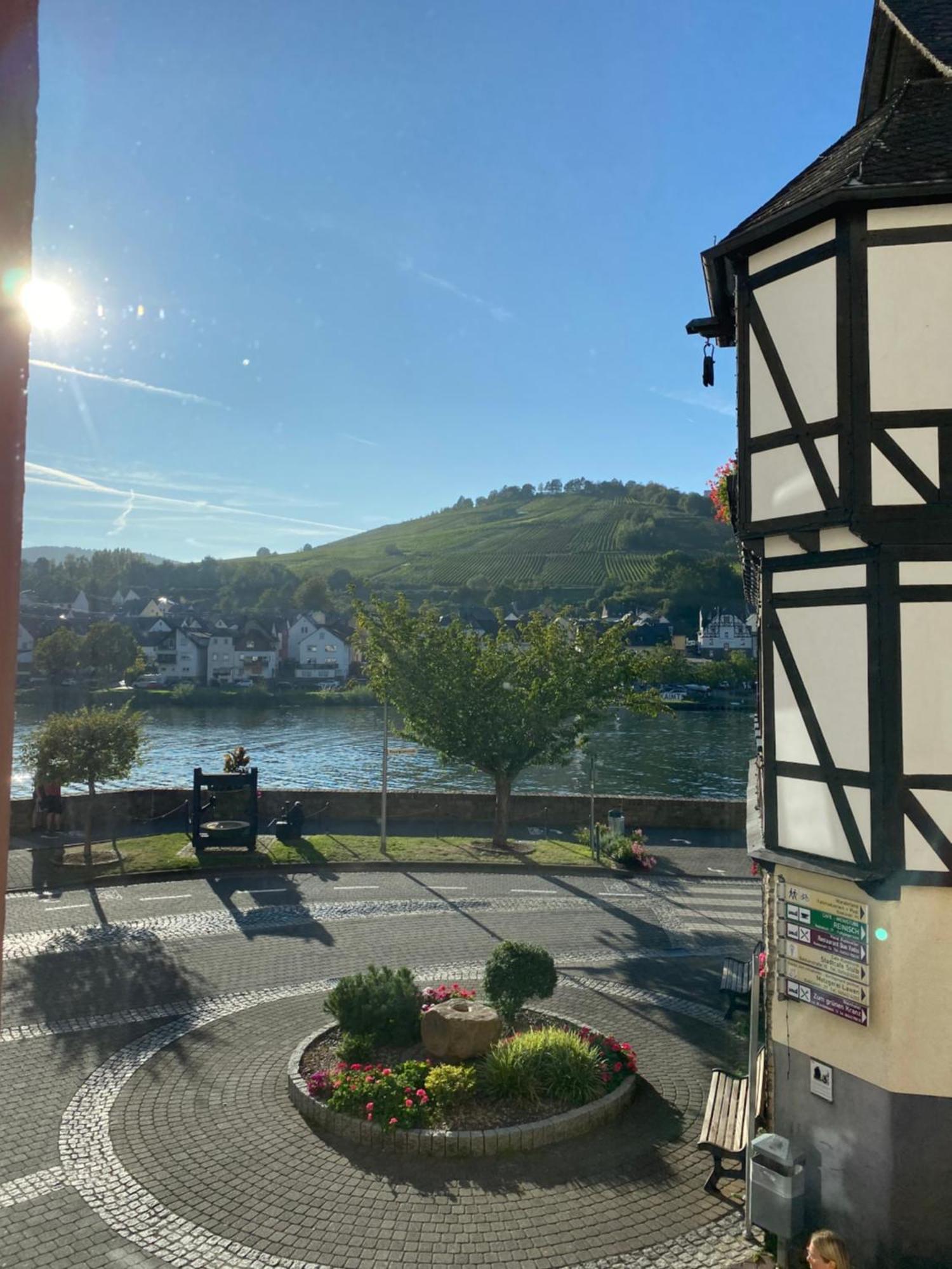 Ferienwohnung Zentral An Der Moselpromenade Zell an der Mosel Ngoại thất bức ảnh